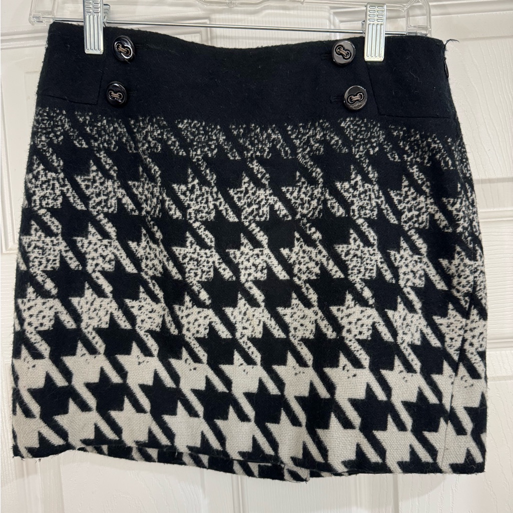 The Limited Houndstooth Mini Skirt Size 0